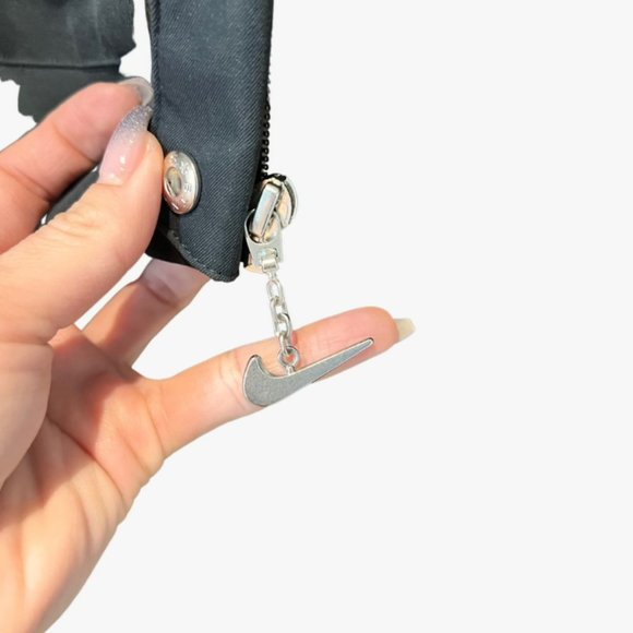 Brand New NIKE Cargo Jacket - Picture 4 of 5